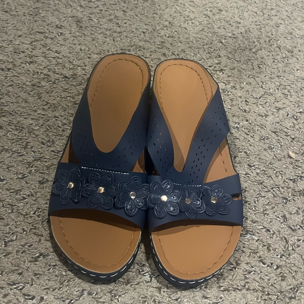 Woman’s Navy Blue Flower Sandal